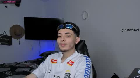 estivenvel online show from October 12, 3:48 pm