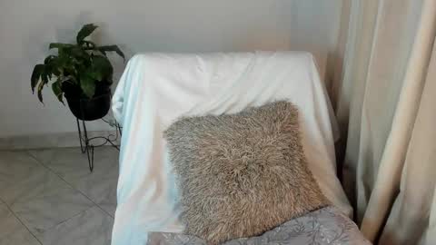 Snapshot of estrellah__ chatting on September 25, 4:41 am - E S T R E L L A M I L F - online show from September 25, 4:41 am