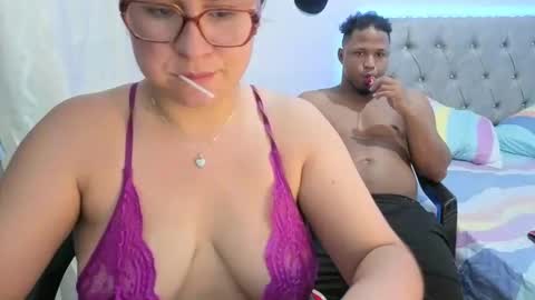 estrellajunior online show from April 15, 2:37 am