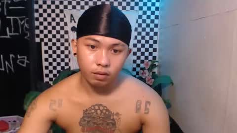 im esward tynn online show from November 12, 6:16 am