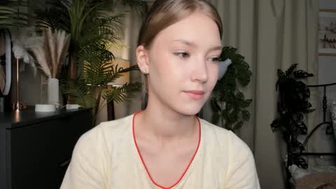 Snapshot of eternity_cuite chatting on September 20, 6:16 am Natalie online show from September 20, 6:16 am