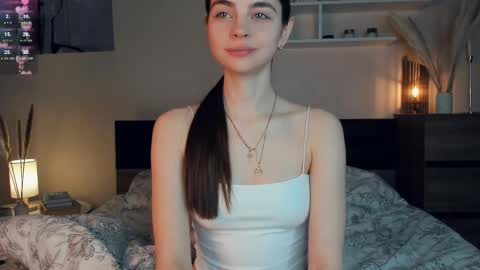Snapshot of eternity_is_endless chatting on February 13, 7:45 am Mary online show from February 13, 7:45 am