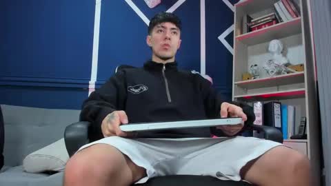 Etham online show from November 18, 12:30 pm