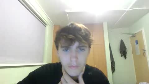 ethan404666 online show from April 1, 12:11 am