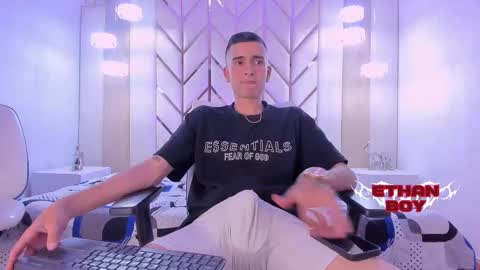 Ethan online show from February 3, 8:24 pm