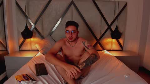 ethan_greys online show from January 15, 1:36 am