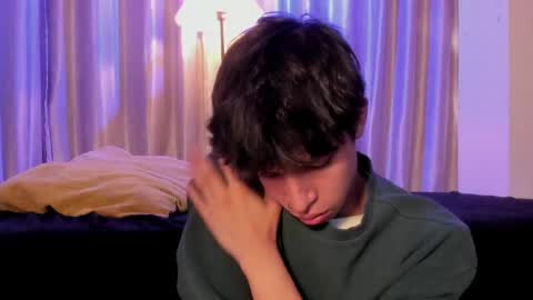 Ethan online show from May 13, 4:05 pm