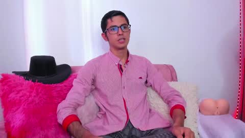 ETHAN SAI online show from December 9, 6:14 pm