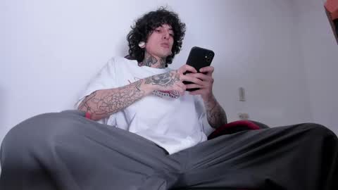 Ethan sykes online show from April 5, 7:27 am