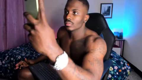 ethan travis online show from March 14, 2:26 am