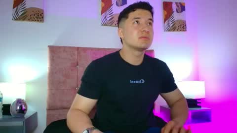 ethanconnor_ online show from April 17, 12:07 pm