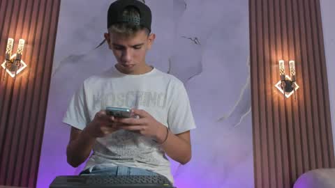 ethanhot_os online show from April 9, 6:24 pm