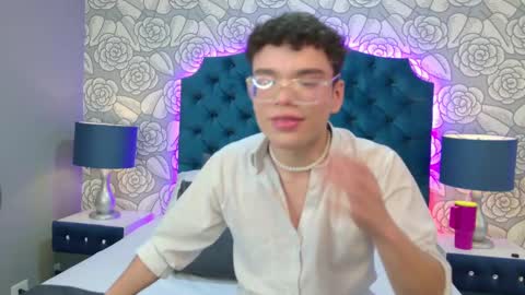 Snapshot of ethanleroyy chatting on October 7, 3:13 am Ethan Leroy online show from October 7, 3:13 am