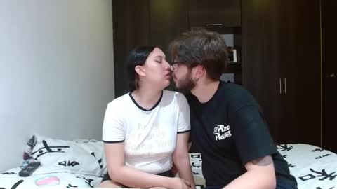 ethan and eve online show from September 17, 3:43 am