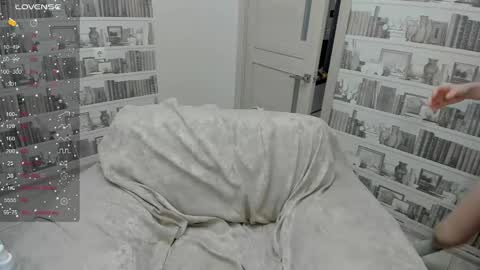 Veronica Tiia Lilith left to right online show from January 16, 10:30 pm