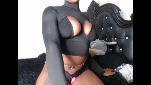 Snapshot of euphoric_cosmos chatting on February 10, 8:53 am euphoria online show from February 10, 8:53 am