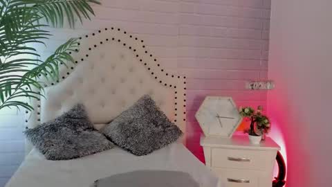  Eurekaa  online show from February 27, 11:04 pm