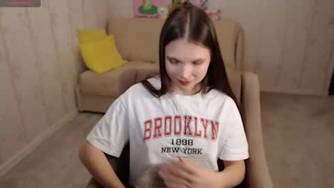 Snapshot of eva_davie chatting on February 25, 3:31 pm Eva online show from February 25, 3:31 pm