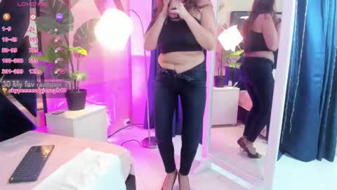 Snapshot of eva_loretti chatting on September 26, 4:53 am online show from September 26, 4:53 am