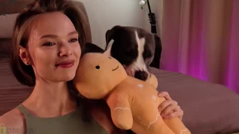 Eva online show from December 4, 8:19 pm