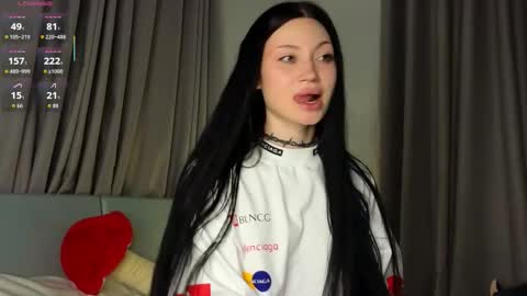 Eva online show from November 5, 6:10 pm