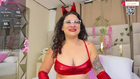 Eva  online show from October 9, 12:10 pm