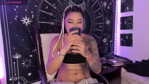 Snapshot of eva_sanderslee chatting on September 27, 8:12 am Eva online show from September 27, 8:12 am