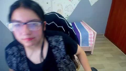 eva_smit_t online show from December 14, 2:40 am