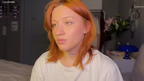 Snapshot of eva_swag chatting on October 19, 2:44 pm eva_swag online show from October 19, 2:44 pm