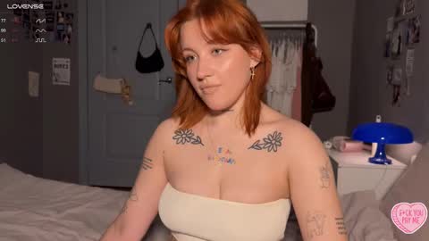 Snapshot of eva_swag chatting on October 7, 1:40 pm eva_swag online show from October 7, 1:40 pm
