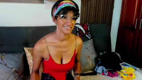 Eva online show from April 4, 2:24 pm