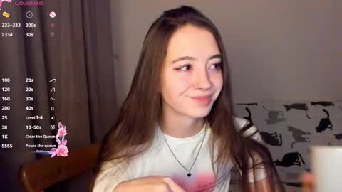 evabradly online show from December 19, 7:31 pm