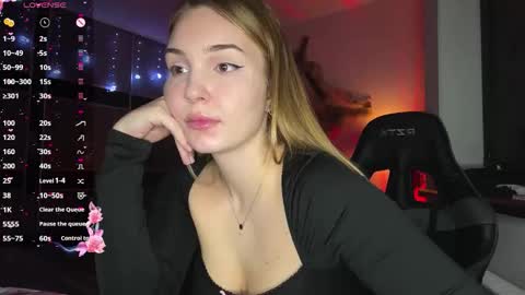 evacarter1 online show from November 16, 1:57 pm