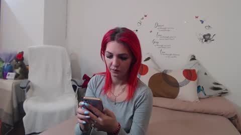 EvadesireONE online show from December 6, 10:11 am