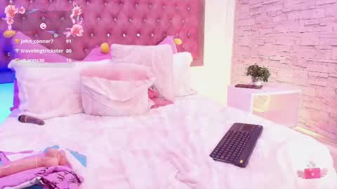 EVA GODDESS  online show from October 19, 10:36 pm