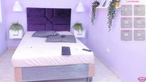 evahalston online show from March 1, 9:40 am