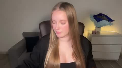 Eva online show from June 25, 9:09 pm