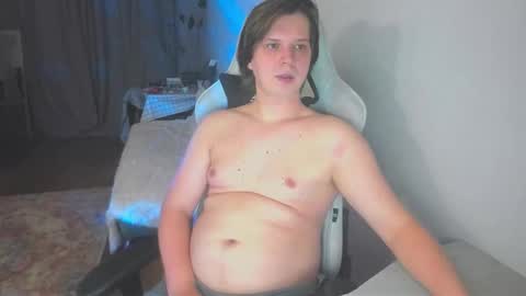 evan_boomer online show from February 3, 3:38 pm