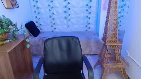 Evan online show from March 25, 3:52 pm