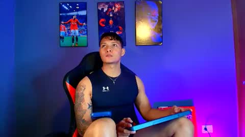 EVAN GREY online show from July 22, 3:30 am