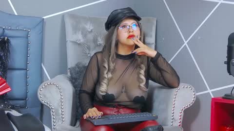 Snapshot of evangeline_17 chatting on February 7, 3:13 am Miss Evangeline online show from February 7, 3:13 am