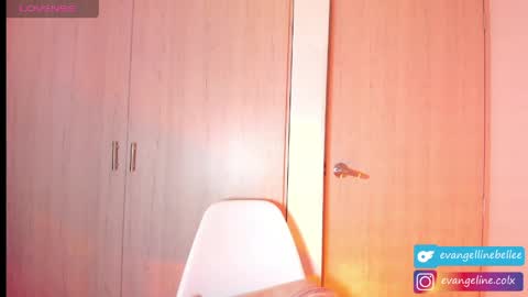 Evangelline online show from June 1, 7:26 pm