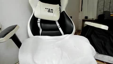 Evan online show from September 10, 7:37 pm