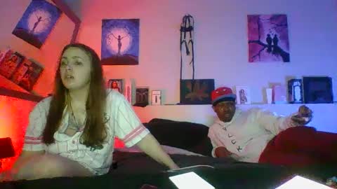 Snapshot of evanschris2048 chatting on March 5, 3:29 am evanschris2048 online show from March 5, 3:29 am