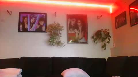 evanschris2048 online show from November 19, 1:38 am