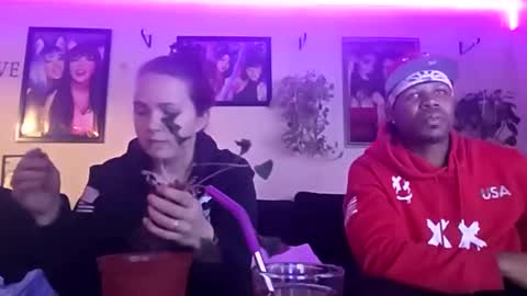 evanschris2048 online show from November 21, 2:09 am