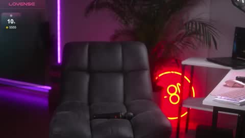 Snapshot of evaorion_ chatting on October 17, 11:09 pm evaorion_ online show from October 17, 11:09 pm