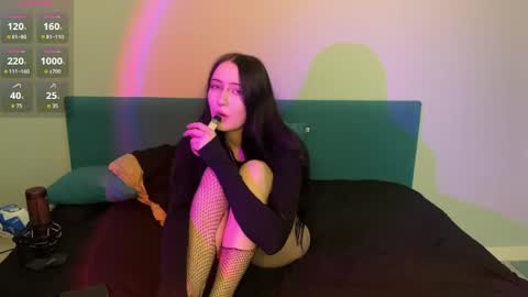 evapinklove online show from April 6, 12:06 pm