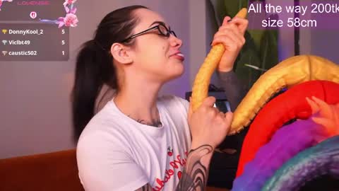 Eva online show from May 25, 2:06 am