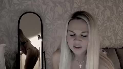 EvaRelusionJ online show from September 17, 2:26 am